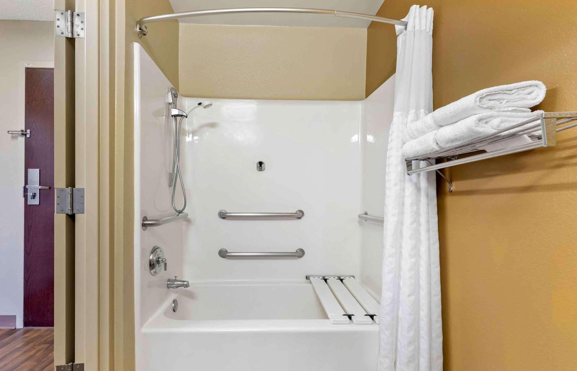 Extended America - - North - Wake Towne Dr 2* Raleigh