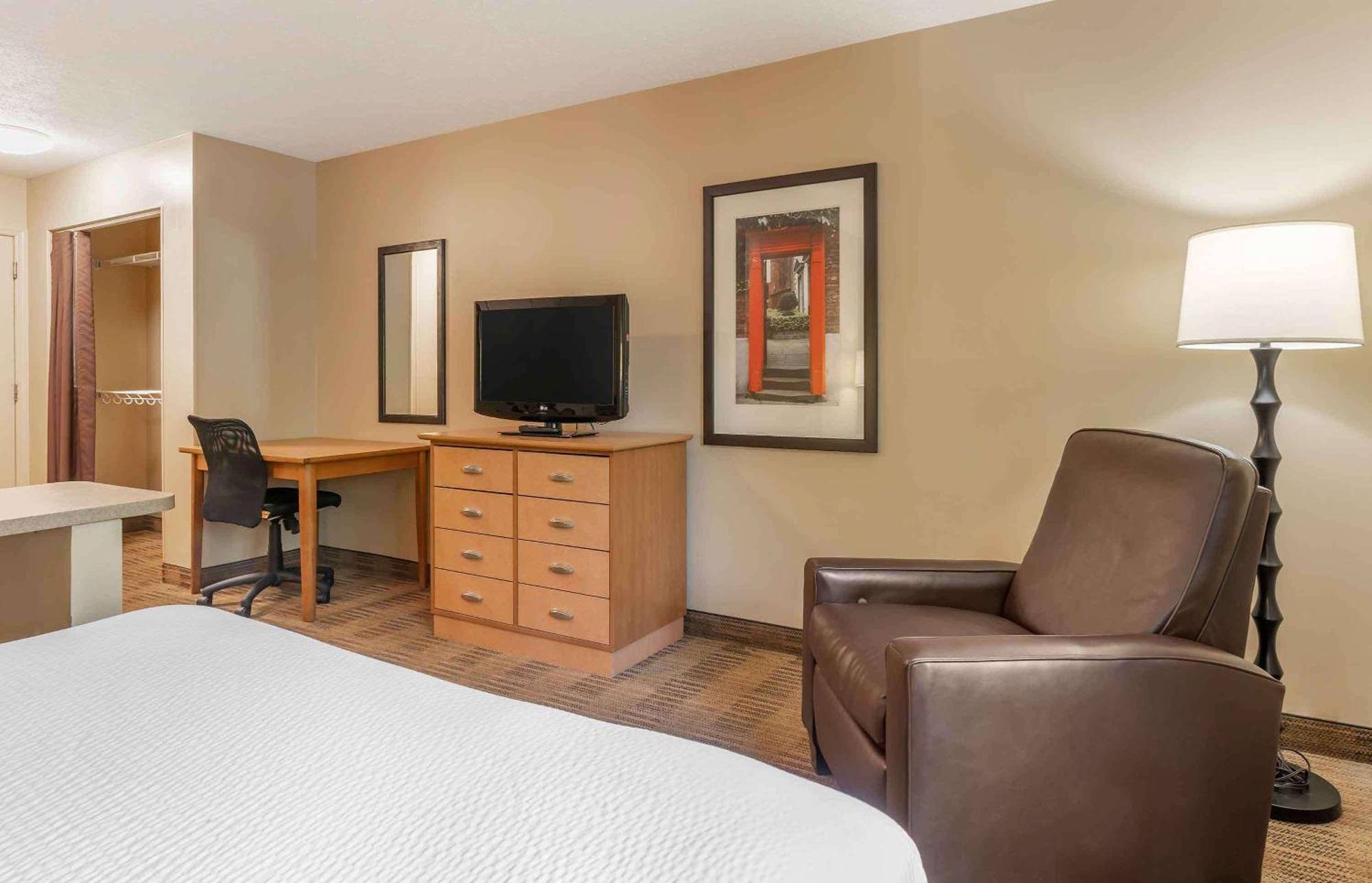 Extended America - - North - Wake Towne Dr Raleigh