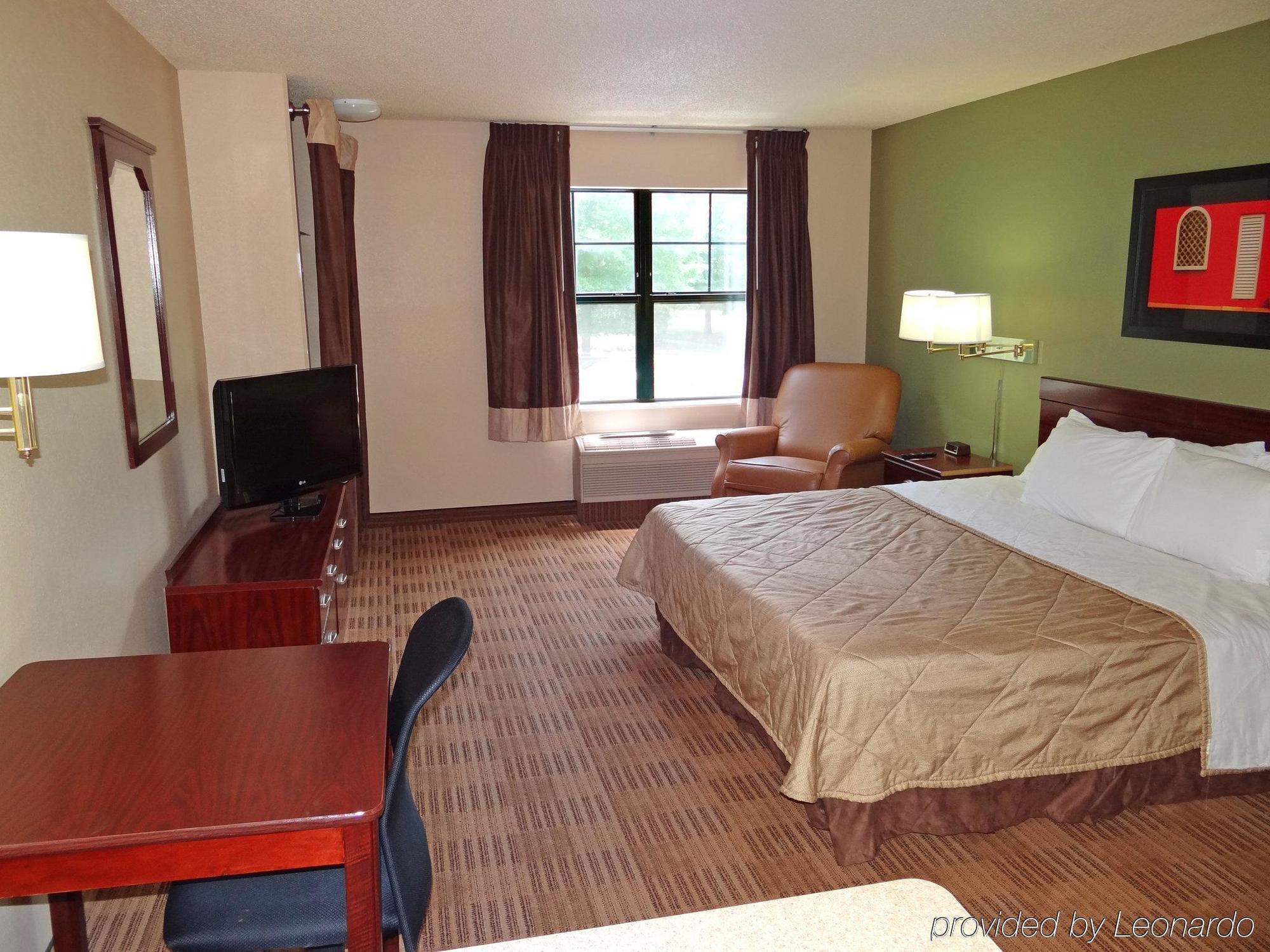 Extended America - - North - Wake Towne Dr 2* Raleigh