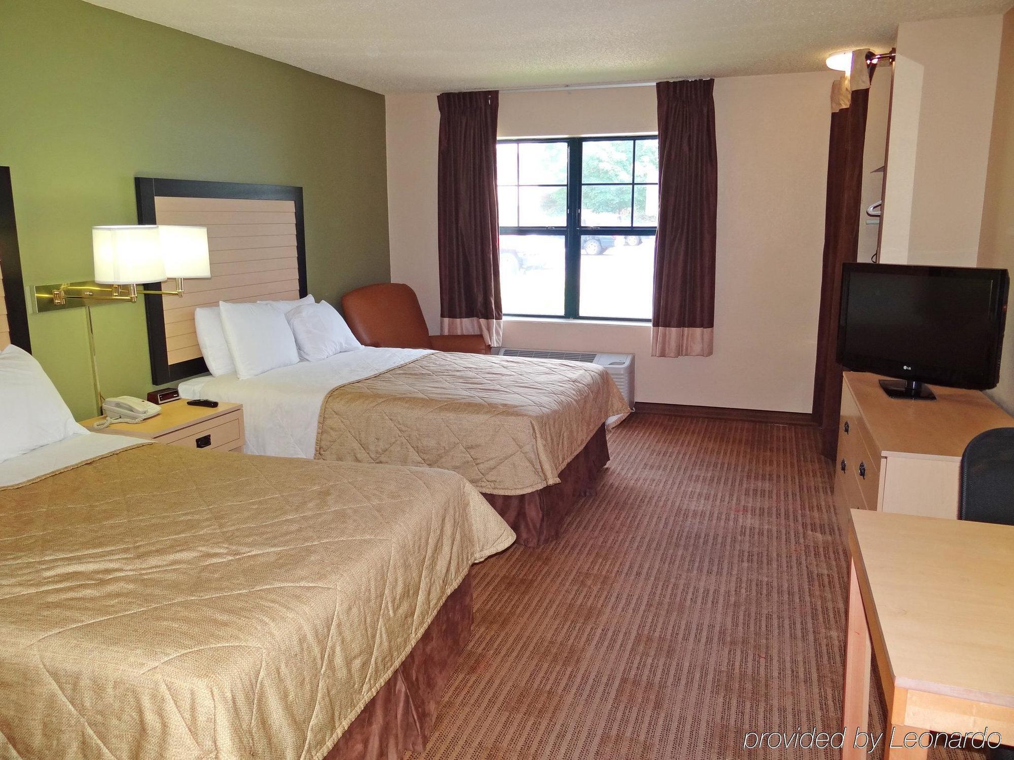 Extended America - - North - Wake Towne Dr 2*