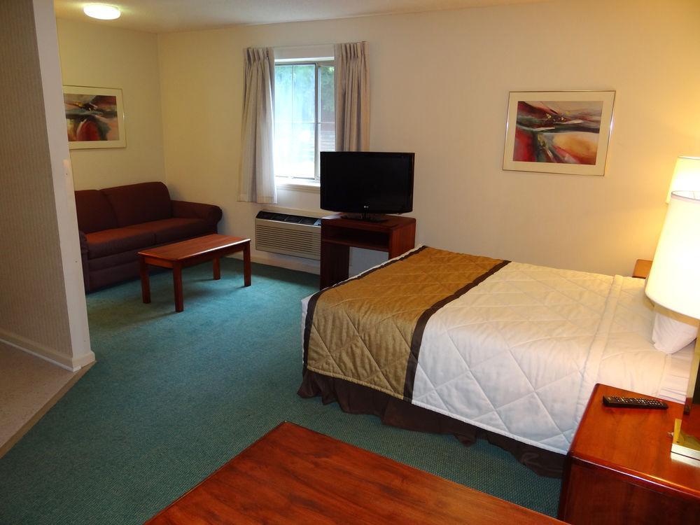 Extended America - - North - Wake Towne Dr 2* Raleigh